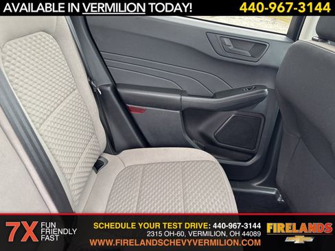 Used 2022 Ford Escape SE w/ SE Sport Appearance Package image 41