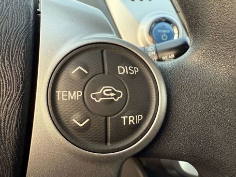 Used 2012 Toyota Prius V Five image 23