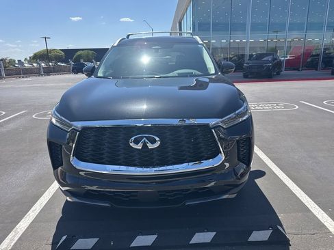Used 2023 INFINITI QX60 Sensory w/ Vision Package AWD/4WD image 2