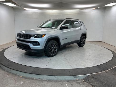 New 2026 Jeep Compass Latitude AWD/4WD image 1