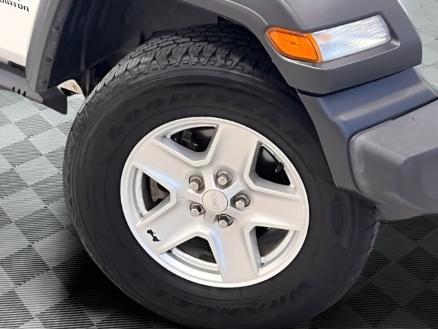 Used 2020 Jeep Gladiator Sport w/ Quick Order Package 24S AWD/4WD image 28