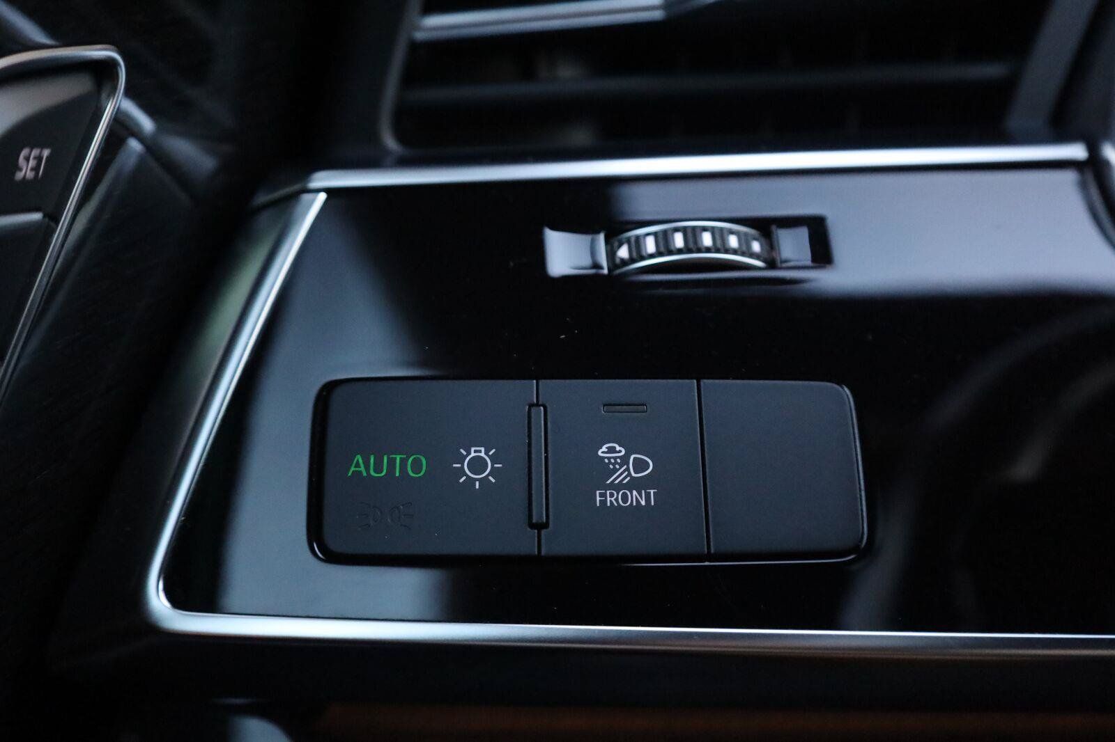 Used 2020 Audi Q8 Premium Plus AWD/4WD image 37