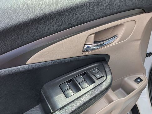 Used 2017 Honda Pilot EX image 14