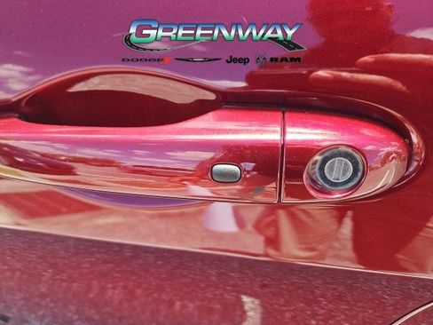 Used 2021 Jeep Cherokee Latitude Plus FWD image 11