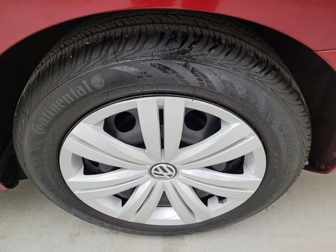 Used 2017 Volkswagen Jetta S image 31