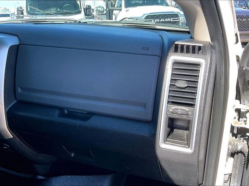 Used 2017 RAM 1500 Classic SLT image 22