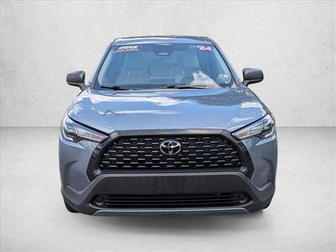 Used 2024 Toyota Corolla Cross L FWD image 2