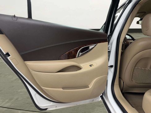 Used 2012 Buick LaCrosse Premium image 16