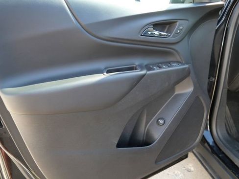 Used 2020 Chevrolet Equinox LT AWD/4WD image 12