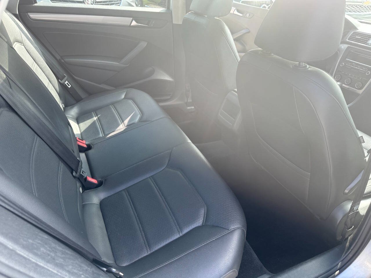 Used 2015 Volkswagen Passat 1.8T Wolfsburg Edition FWD image 15