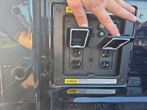 New 2025 Ford F150 XLT w/ Equipment Group 302A MID image 8