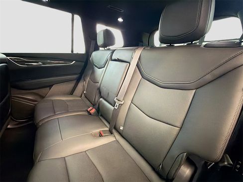 Used 2022 Cadillac XT6 Sport image 25