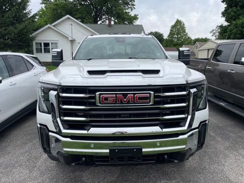 Used 2024 GMC Sierra 2500 SLT w/ SLT Premium Package AWD/4WD image 2