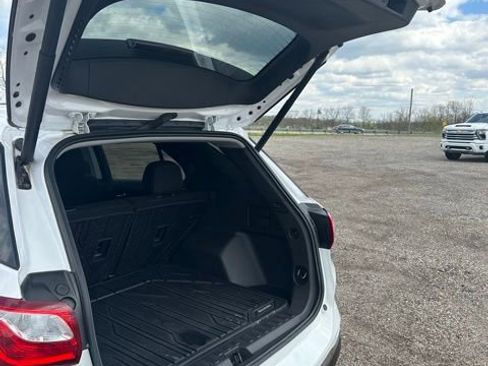 Used 2021 Chevrolet Equinox LT AWD/4WD image 12