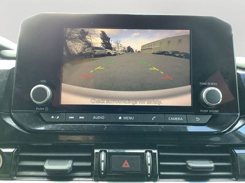 Used 2022 Nissan Pathfinder SV image 26