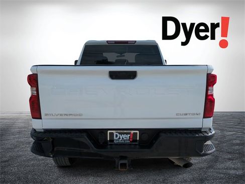 Used 2022 Chevrolet Silverado 2500 Custom w/ Custom Value Package image 5