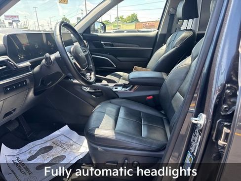 Used 2023 Kia Telluride EX w/ EX Captain's Chair Package AWD/4WD image 13