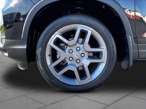 Used 2023 Honda Passport EX-L image 11