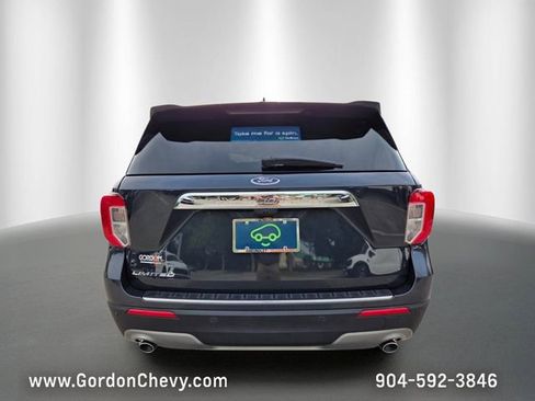 Used 2023 Ford Explorer Limited w/ Limited Technology Package RWD image 4