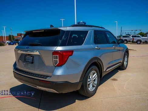 Used 2021 Ford Explorer XLT w/ Equipment Group 202A RWD image 7