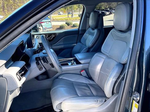 Used 2021 Lincoln Aviator Reserve w/ Equipment Group 201A image 7