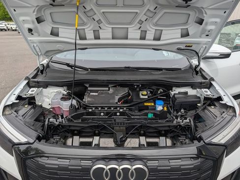 Used 2024 Audi Q4 e-tron Premium w/ Convenience Package AWD/4WD image 10