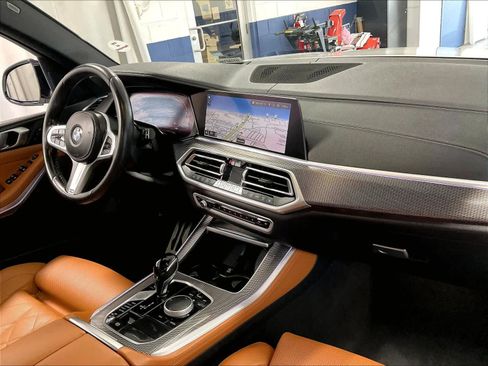 Used 2023 BMW X5 xDrive40i w/ M Sport Package AWD/4WD image 14