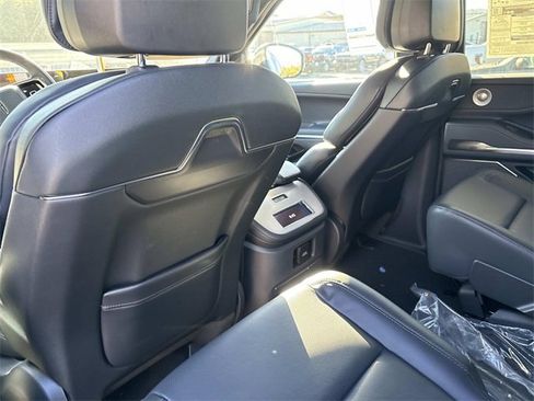 New 2025 Lincoln Navigator Reserve w/ Jet Appearance Package image 17