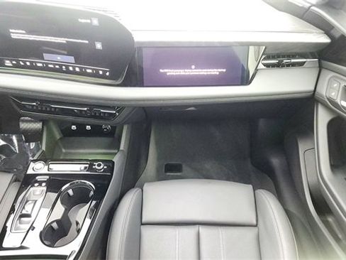 Used 2025 Audi A6 e-tron Prestige w/ Black Warm Weather Package image 37