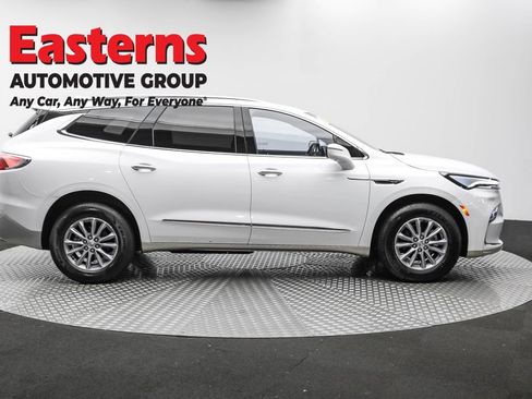 Used 2024 Buick Enclave Premium image 4