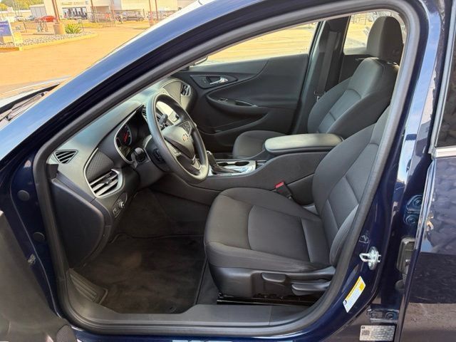 Used 2018 Chevrolet Malibu LS FWD image 6