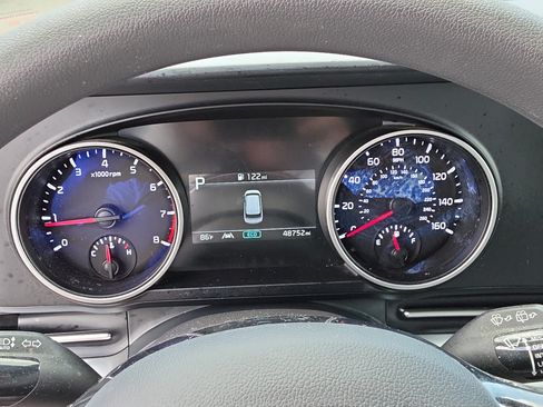 Certified 2024 Kia Carnival LX FWD image 31