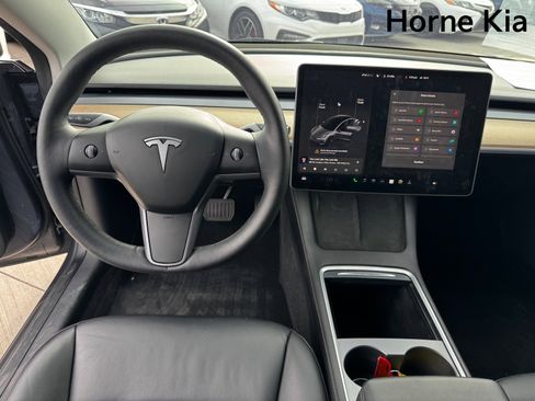 Used 2023 Tesla Model 3 Standard Range image 14