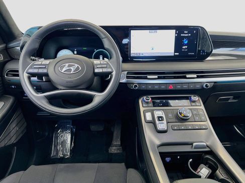 Used 2024 Hyundai Palisade Calligraphy AWD/4WD image 2