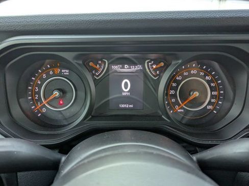 Used 2025 Jeep Gladiator Sport AWD/4WD image 27
