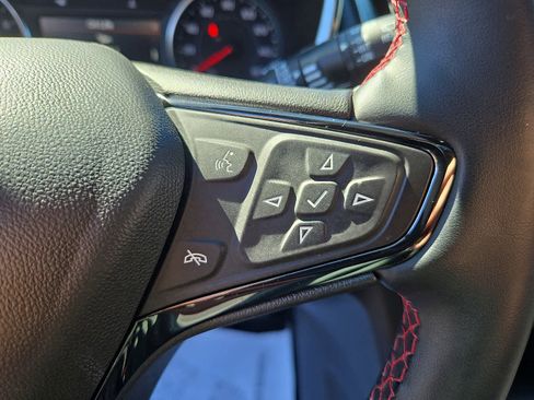 Used 2024 Chevrolet Equinox RS w/ RS Leather Package image 24