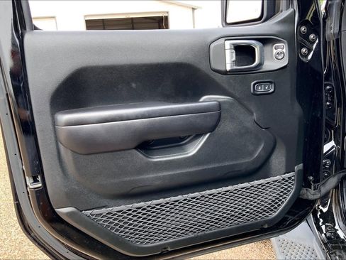 Used 2021 Jeep Wrangler Unlimited Rubicon AWD/4WD image 30