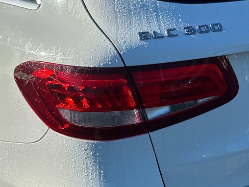 Used 2019 Mercedes-Benz GLC 300 image 10