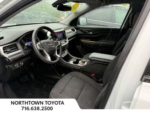 Used 2022 GMC Acadia SLE w/ Driver Convenience Package AWD/4WD image 9