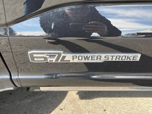 Used 2024 Ford F350 Lariat image 10