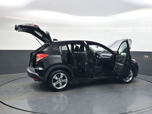 Used 2017 Honda HR-V EX image 35