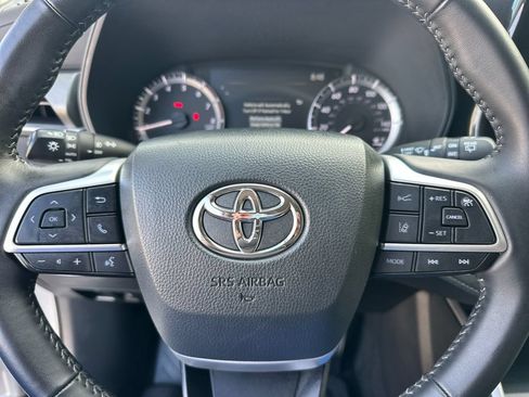 Certified 2025 Toyota Highlander LE AWD/4WD image 25