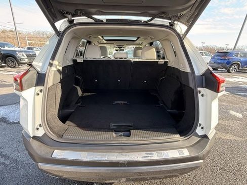 Certified 2023 Nissan Rogue SL w/ SL Premium Package image 19