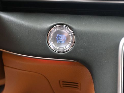 Used 2025 Genesis GV80 3.5T Prestige image 35