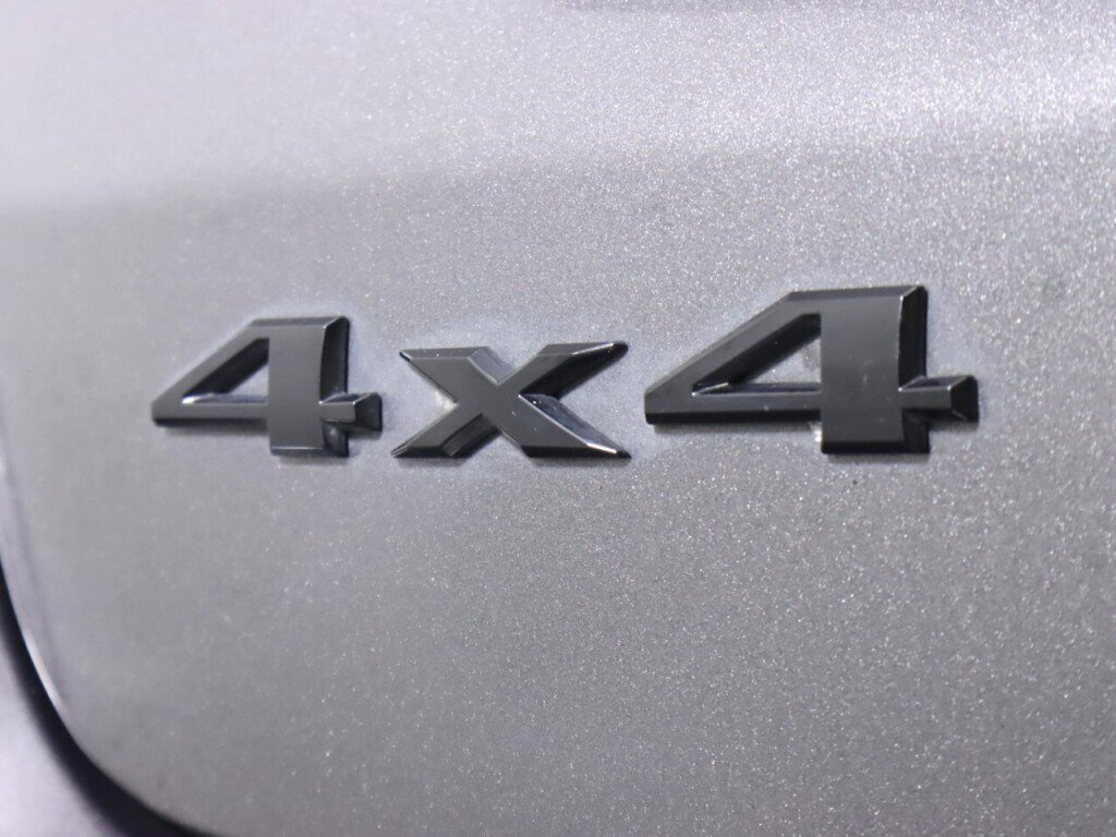Used 2019 Jeep Compass Latitude AWD/4WD image 36