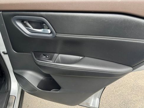 Used 2023 Nissan Rogue SL w/ SL Premium Package AWD/4WD image 15