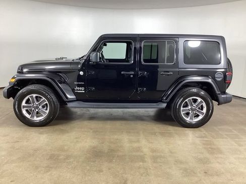 Used 2020 Jeep Wrangler Unlimited Sahara AWD/4WD image 8