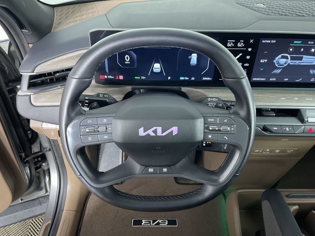 Used 2024 Kia EV9 Land AWD/4WD image 28