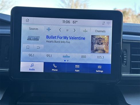 Used 2020 Ford Explorer XLT w/ Equipment Group 202A image 10