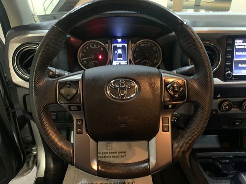 Used 2022 Toyota Tacoma SR5 w/ SR5 Appearance Package (SM) AWD/4WD image 26